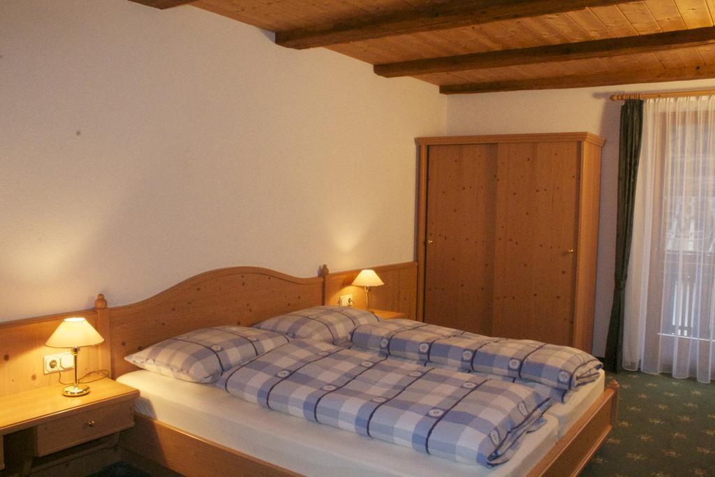 Villa Lenzerhof Lappago Habitación foto